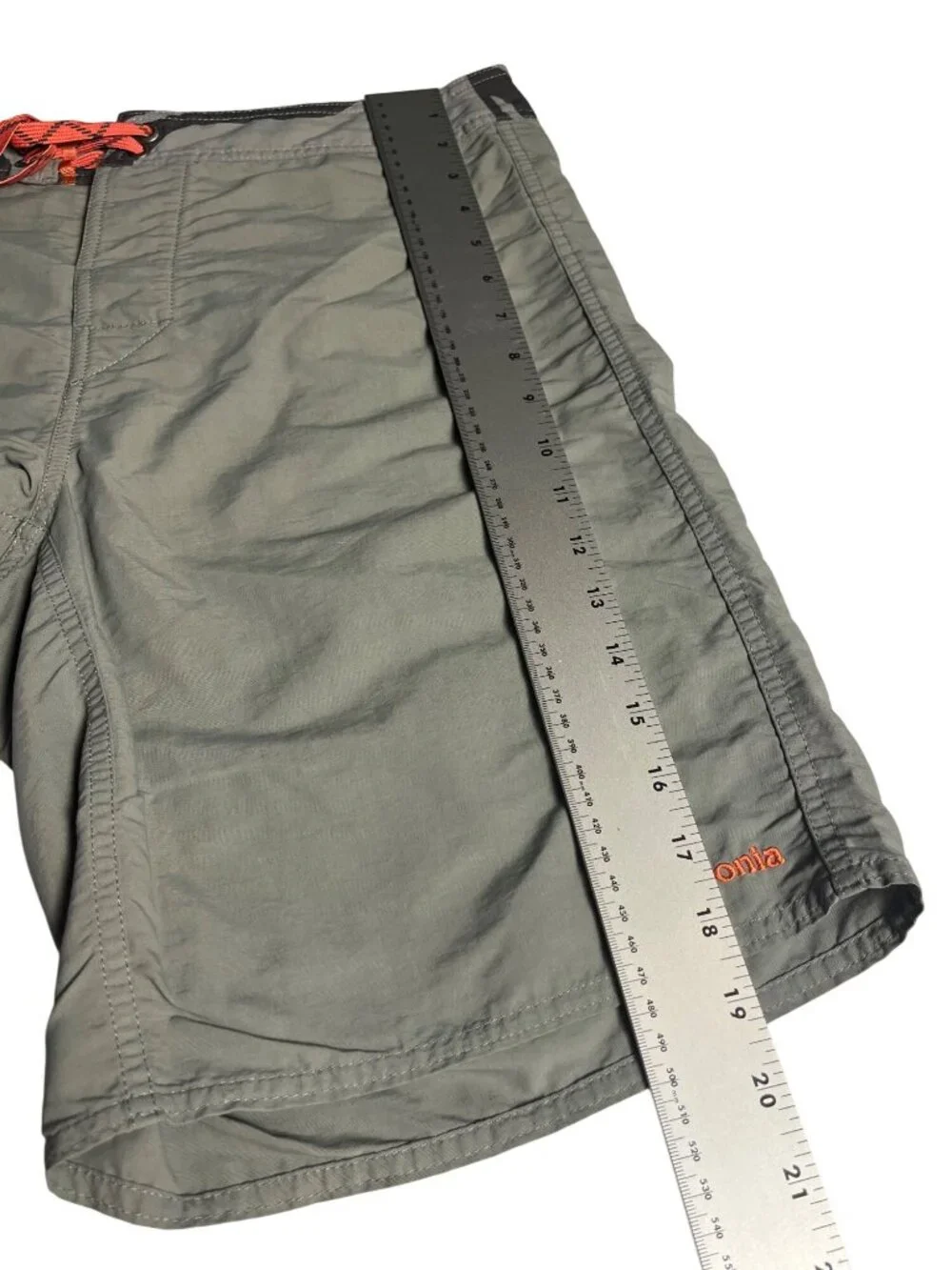 Patagonia Mens Board Shorts Sz 32 gray & black Orange Drawstring Nylon preppy